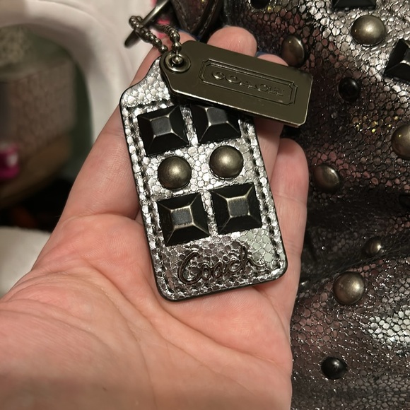 Rare Limited Edition Studded Metallic Coach Shoulder bag - Picture 4 of 9